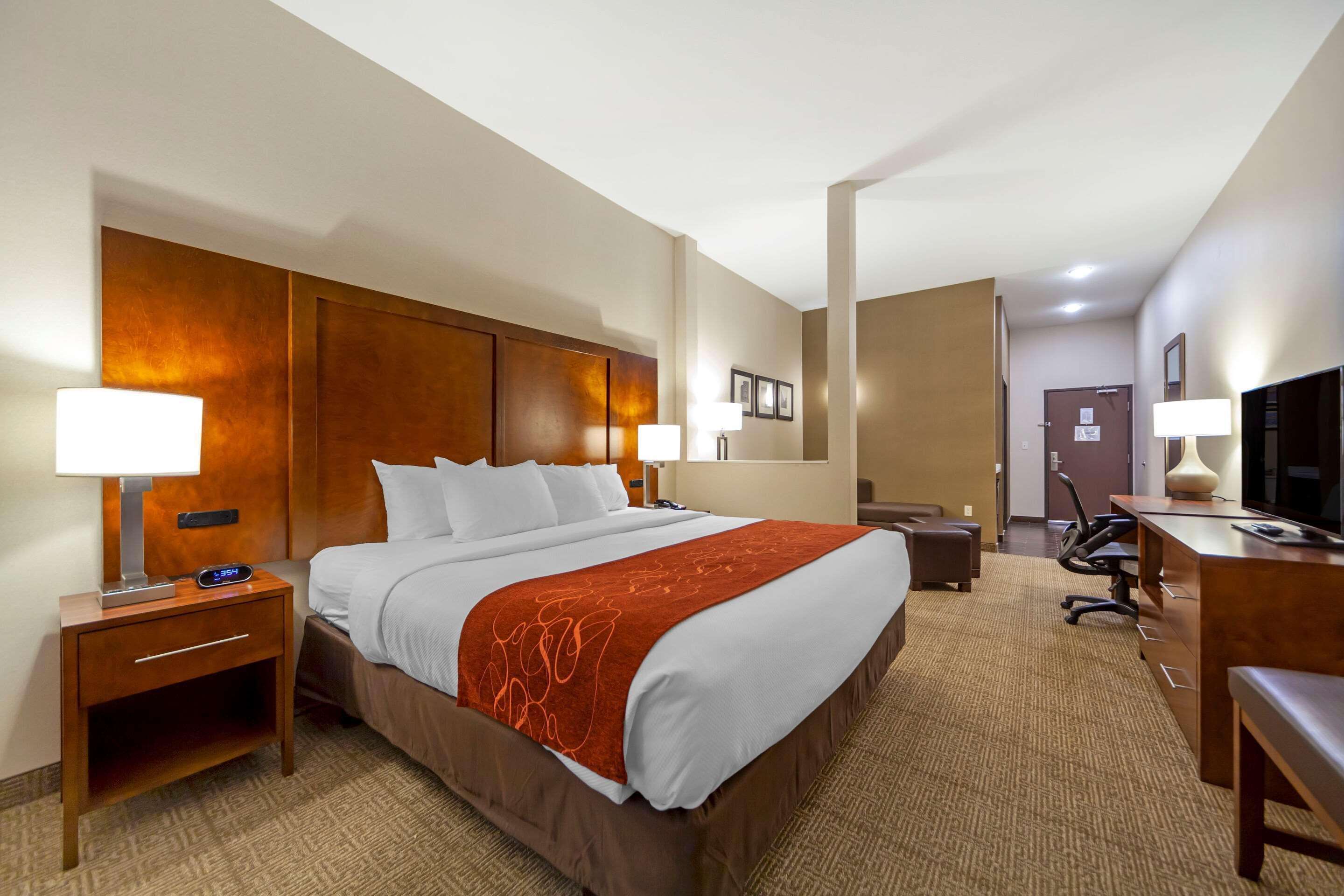 Comfort Suites La Vista Bagian luar foto