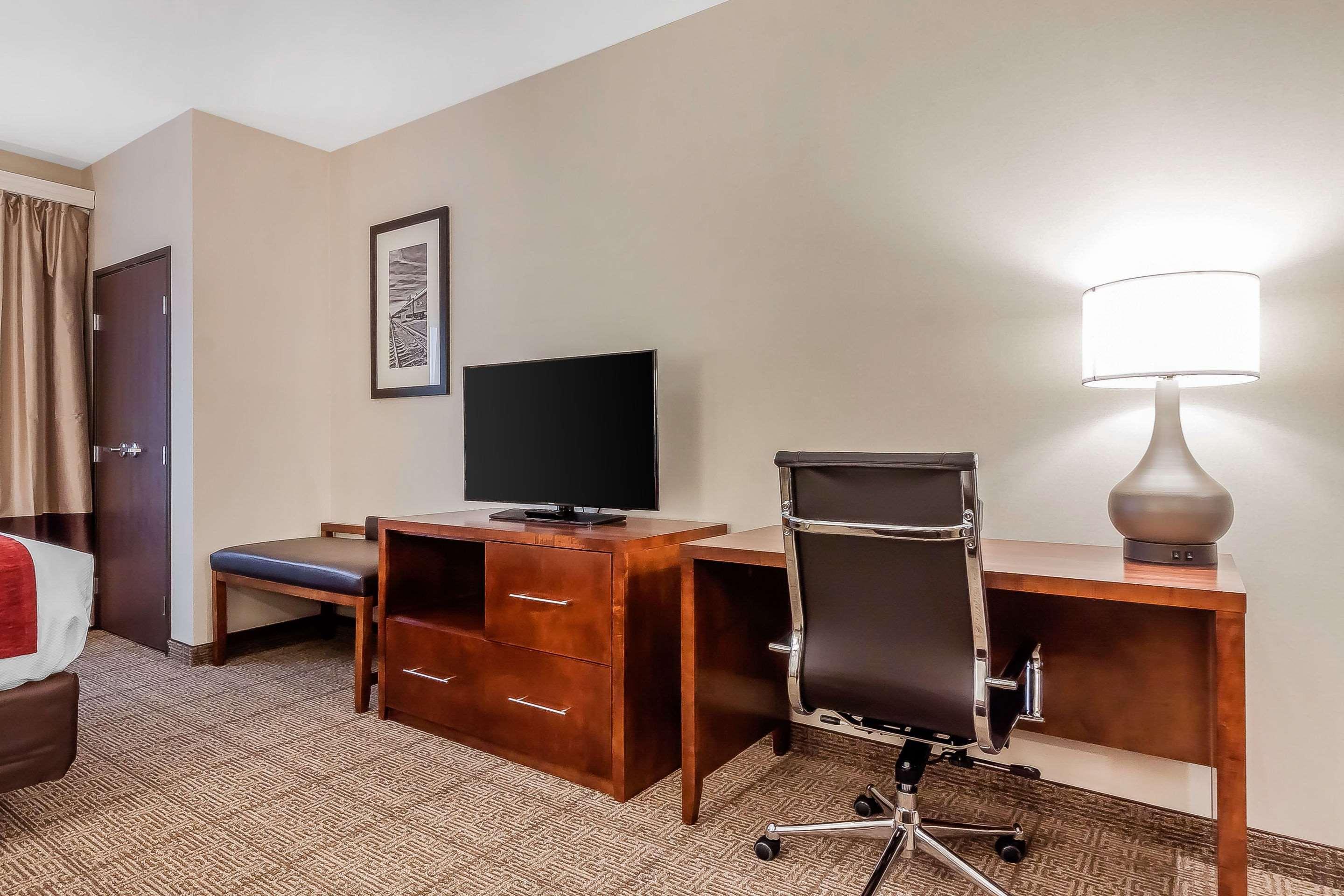 Comfort Suites La Vista Bagian luar foto