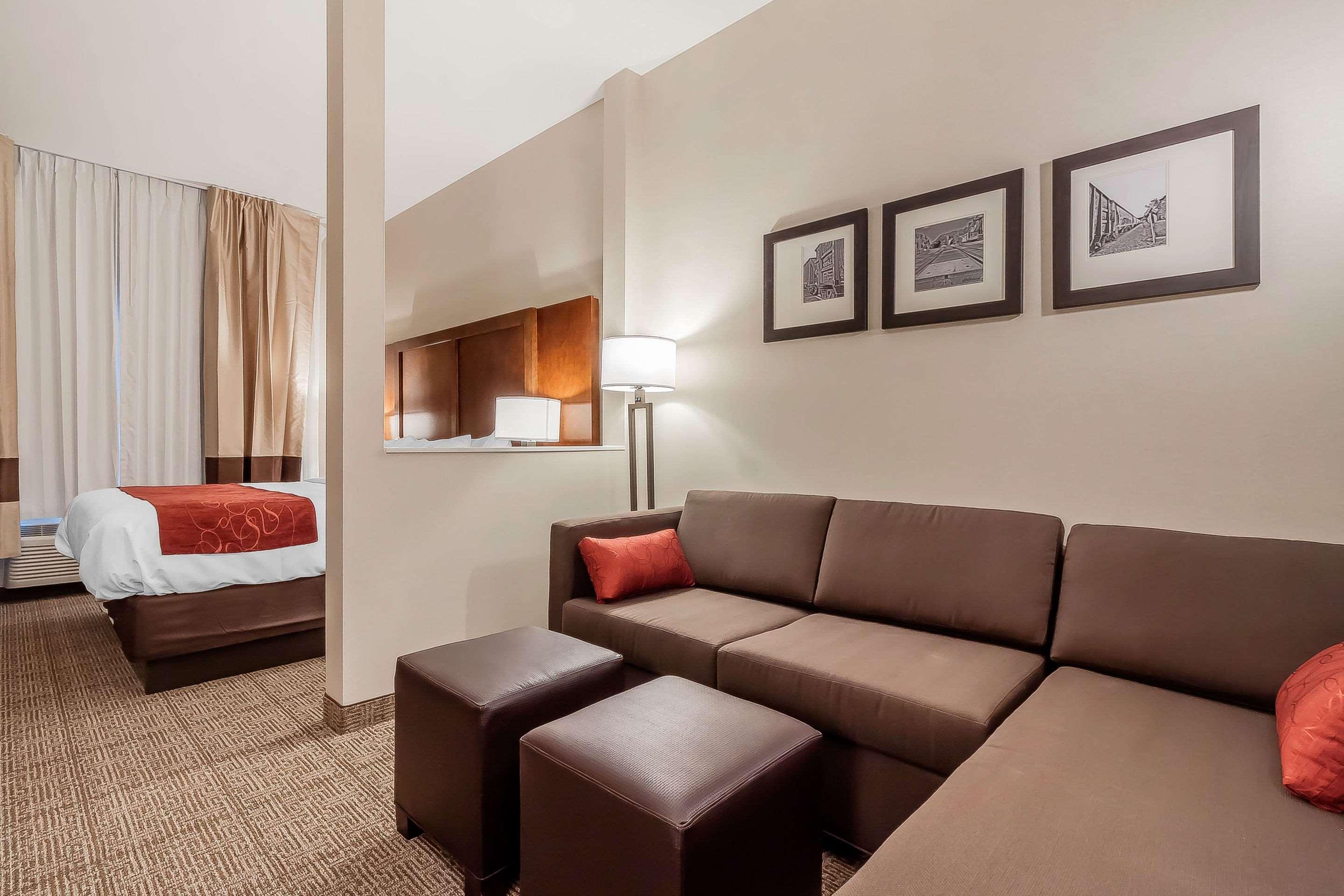 Comfort Suites La Vista Bagian luar foto