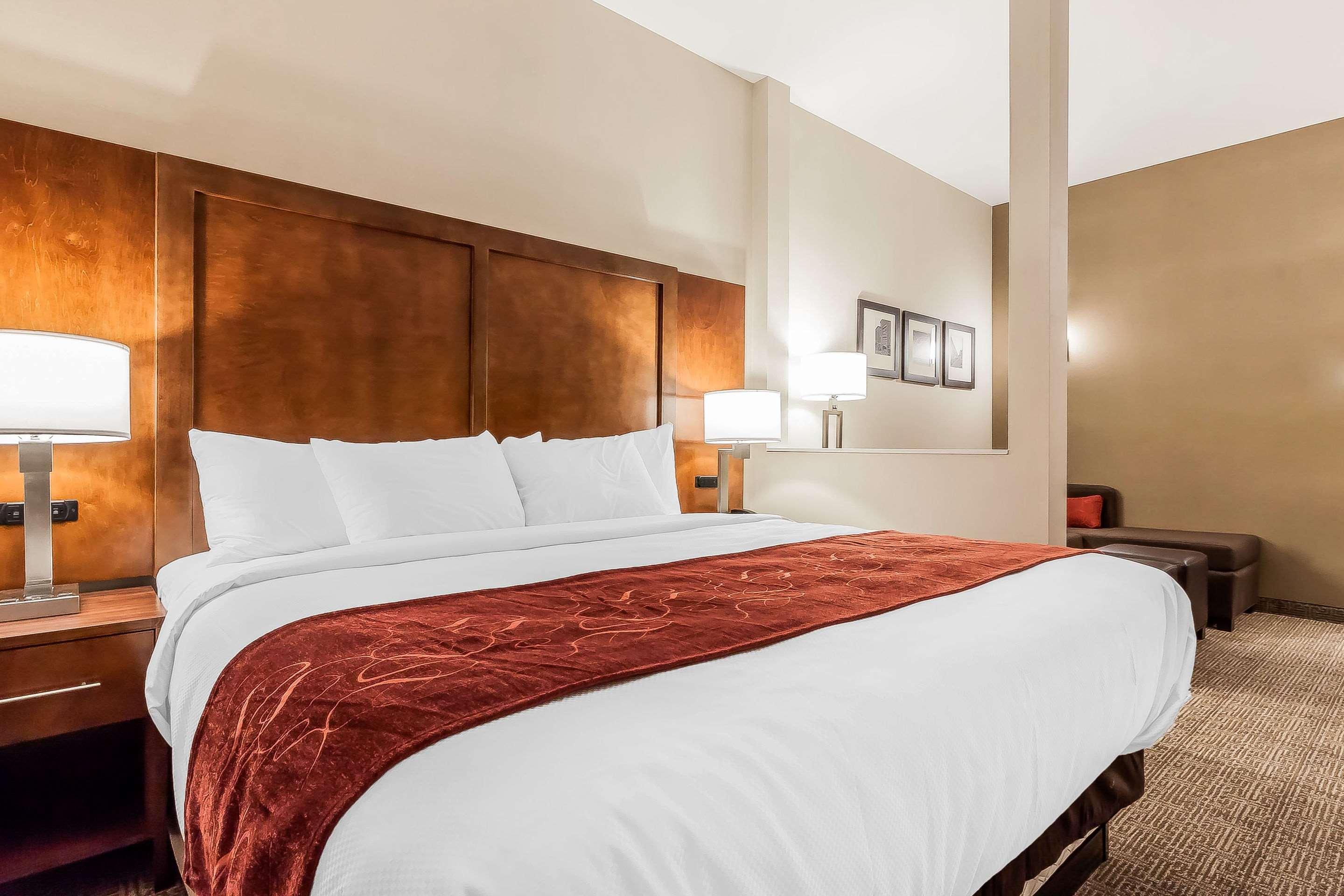Comfort Suites La Vista Bagian luar foto