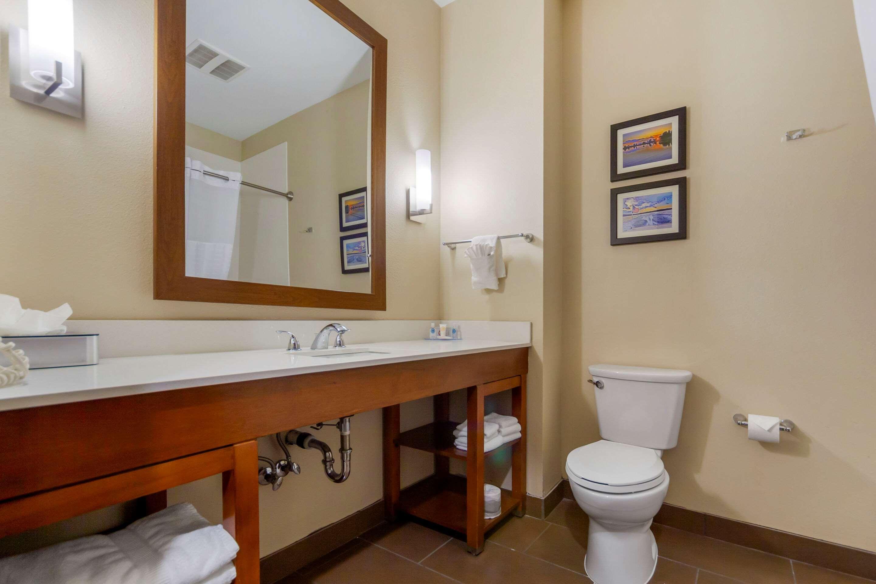Comfort Suites La Vista Bagian luar foto